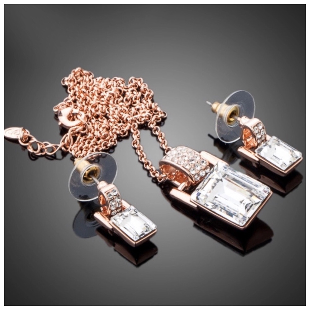 Art Deco Simulated Diamond The Gilda Necklace Set - Picture 4 of 5